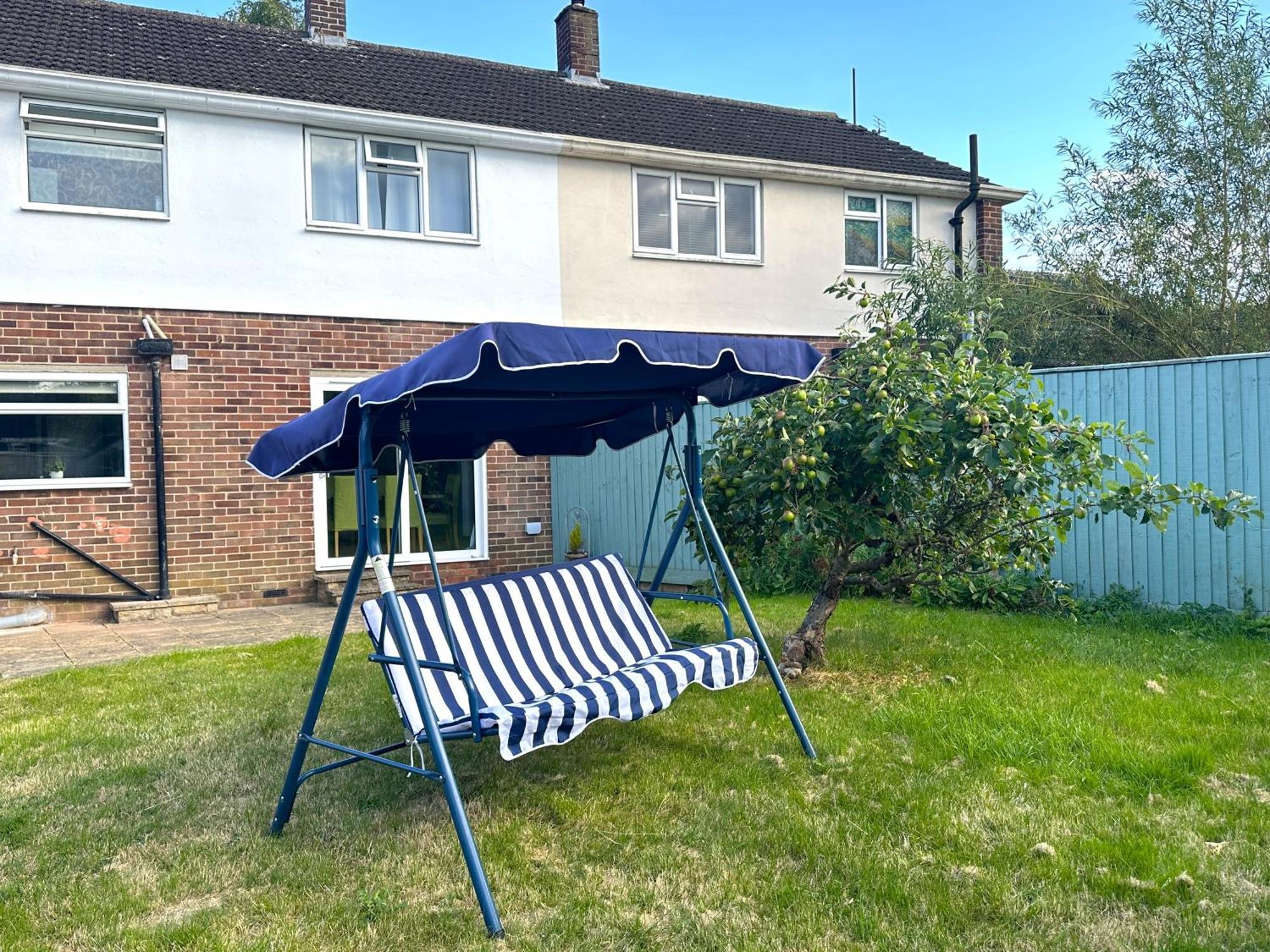 Stylish 3-Bedroom House With Garden & Free Parking'S, Prime Location With Private Garden Kidlington Exterior photo